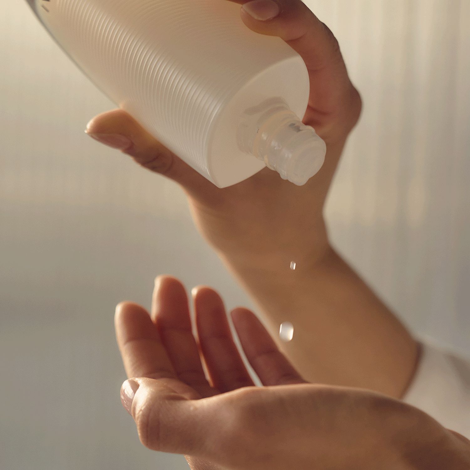 Absolute Silk Essence-in-Lotion