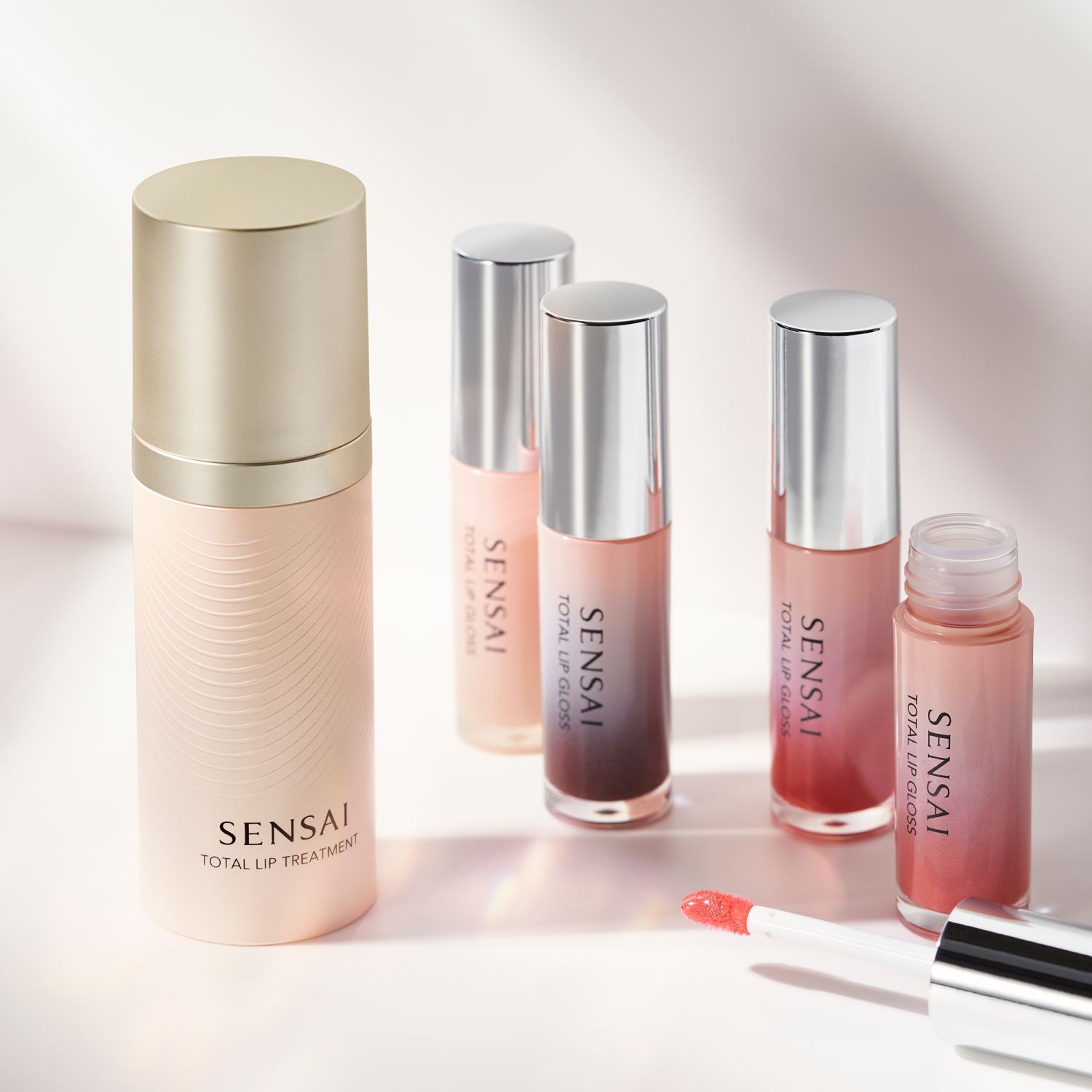 Total Lip Gloss in Colours