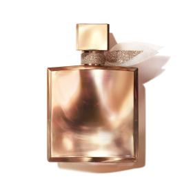 La vie est belle Gold L'Extrait Eau de Parfum Für eine langanhaltende Duftwirkung sprühen Sie das Produkt aus 20 cm Entfernung auf die Haut. Bevorzugen Sie dabei warme Körperbereiche z.B. die Innenseite der Handgelenke oder das Dekolleté, damit sich der Duft optimal entfaltet.
