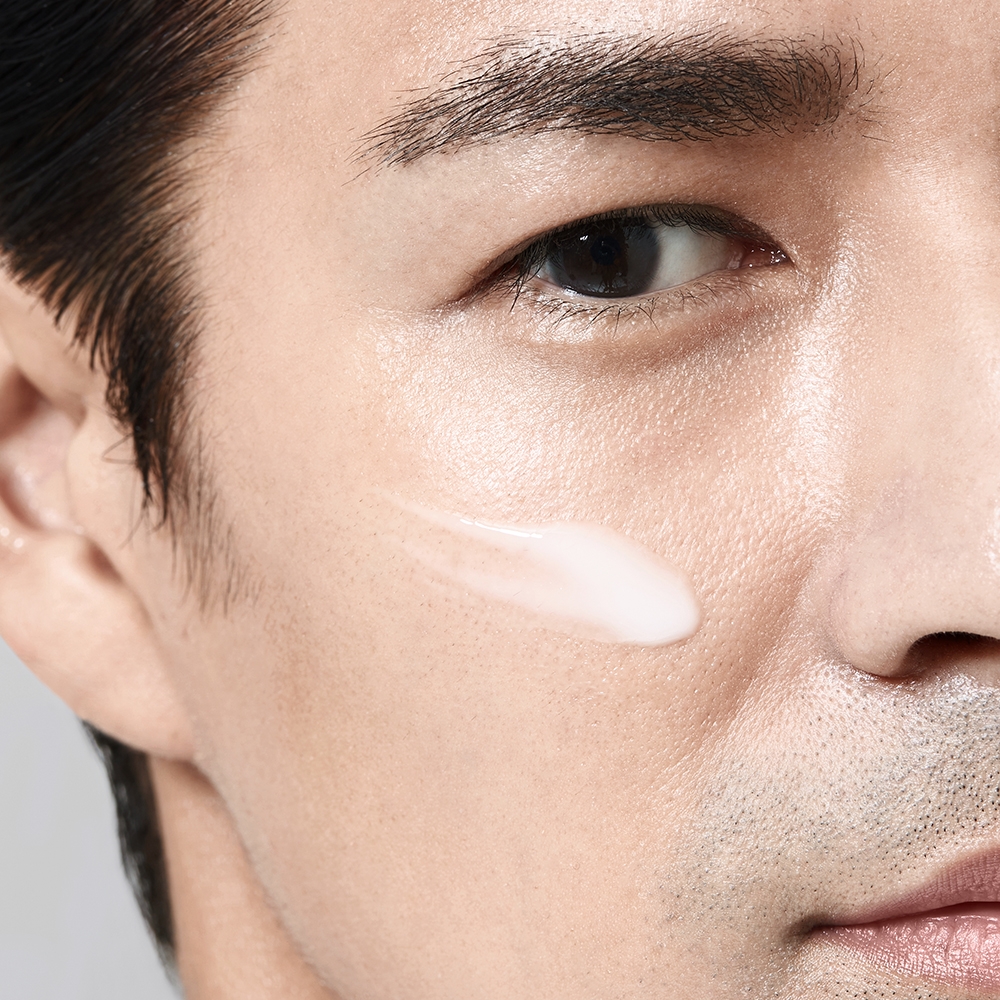 Men | Wohlfühlen Shiseido um Moisturizing Light Energizing | Katz Fluid Extra Parfümerie Rund